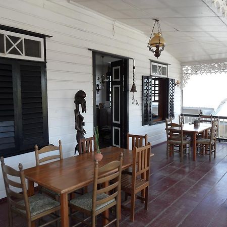 Guesthouse Un Pied-A-Terre Paramaribo Exterior photo